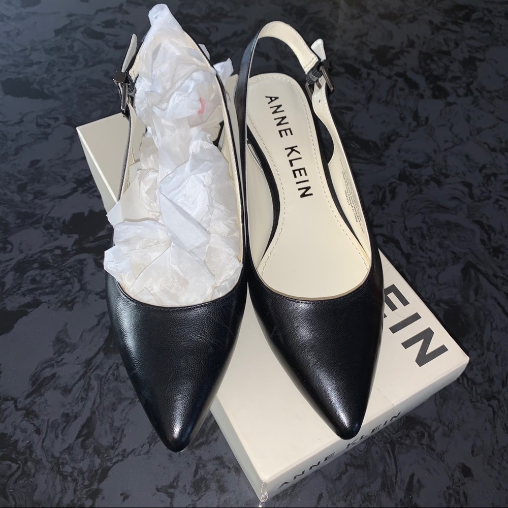 New Anne Klein black slingback heels